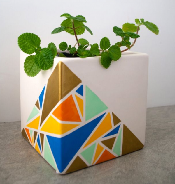 Pot-pot dengan Desain Geometris